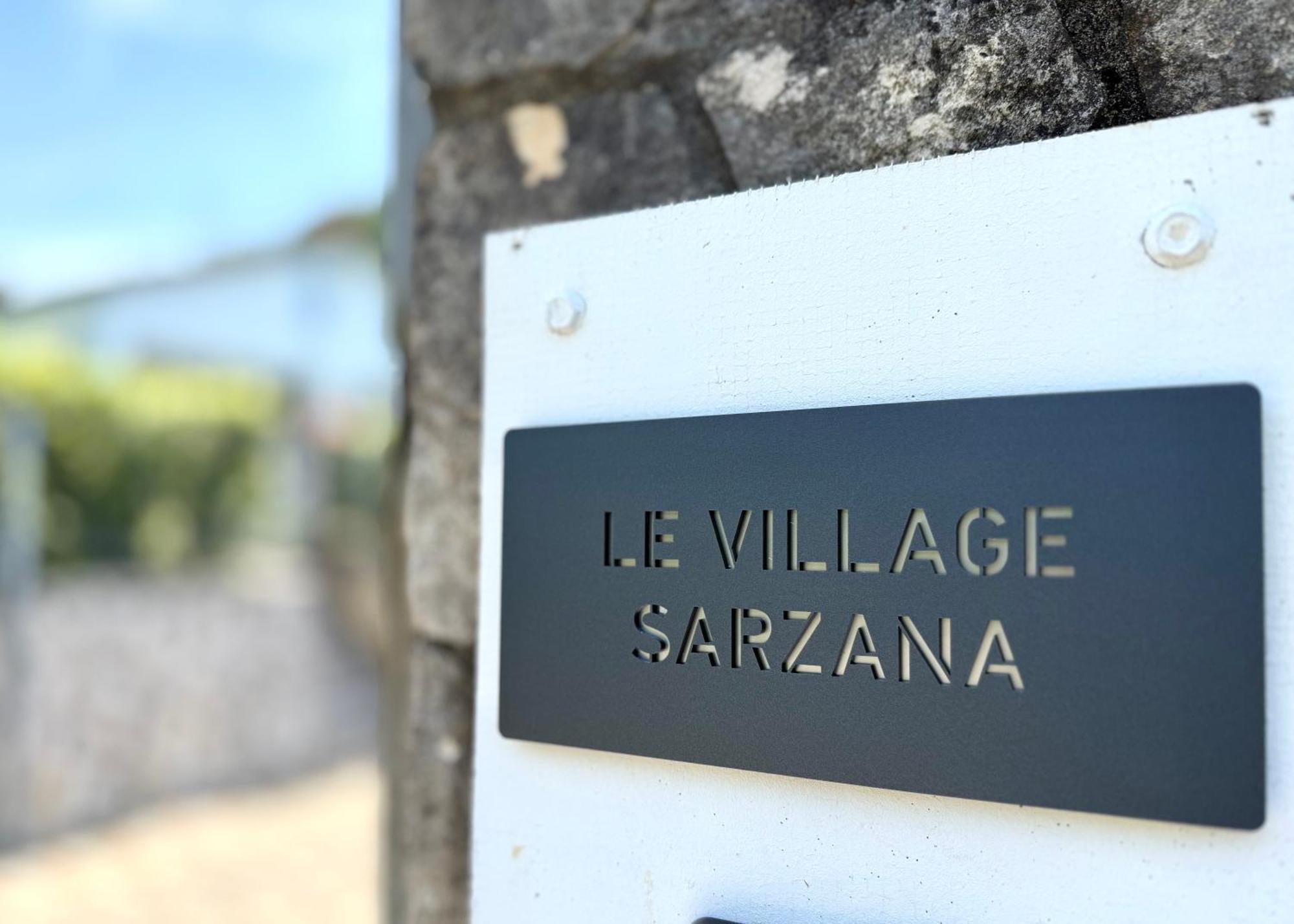 Le Village Сарцана Екстериор снимка